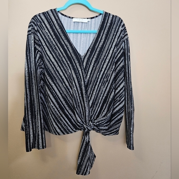 ASTR The Label Women's Size L Striped Tie Front Top - Picture 1 of 4